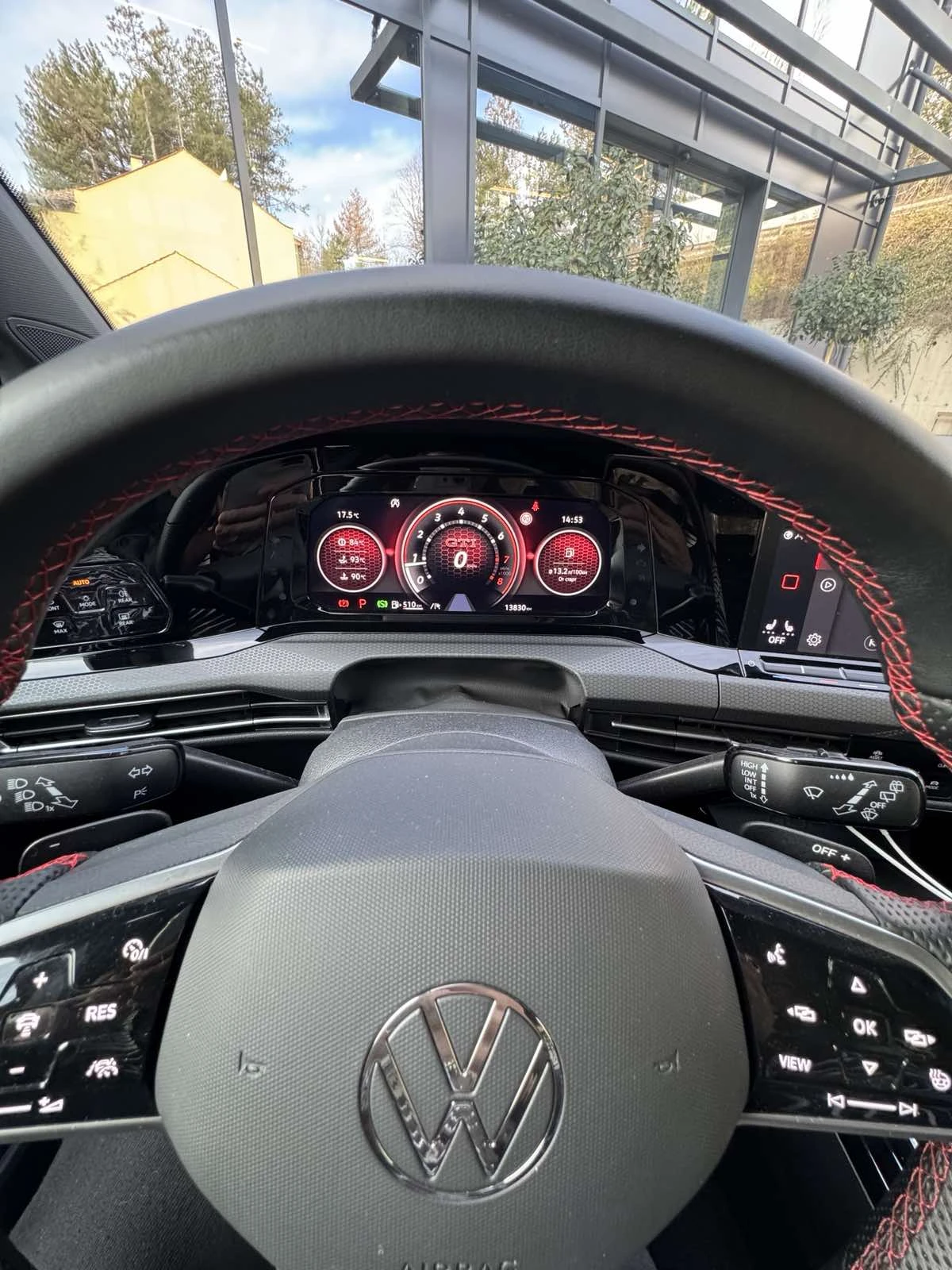 VW Golf VIII GTI | Mobile.bg   14