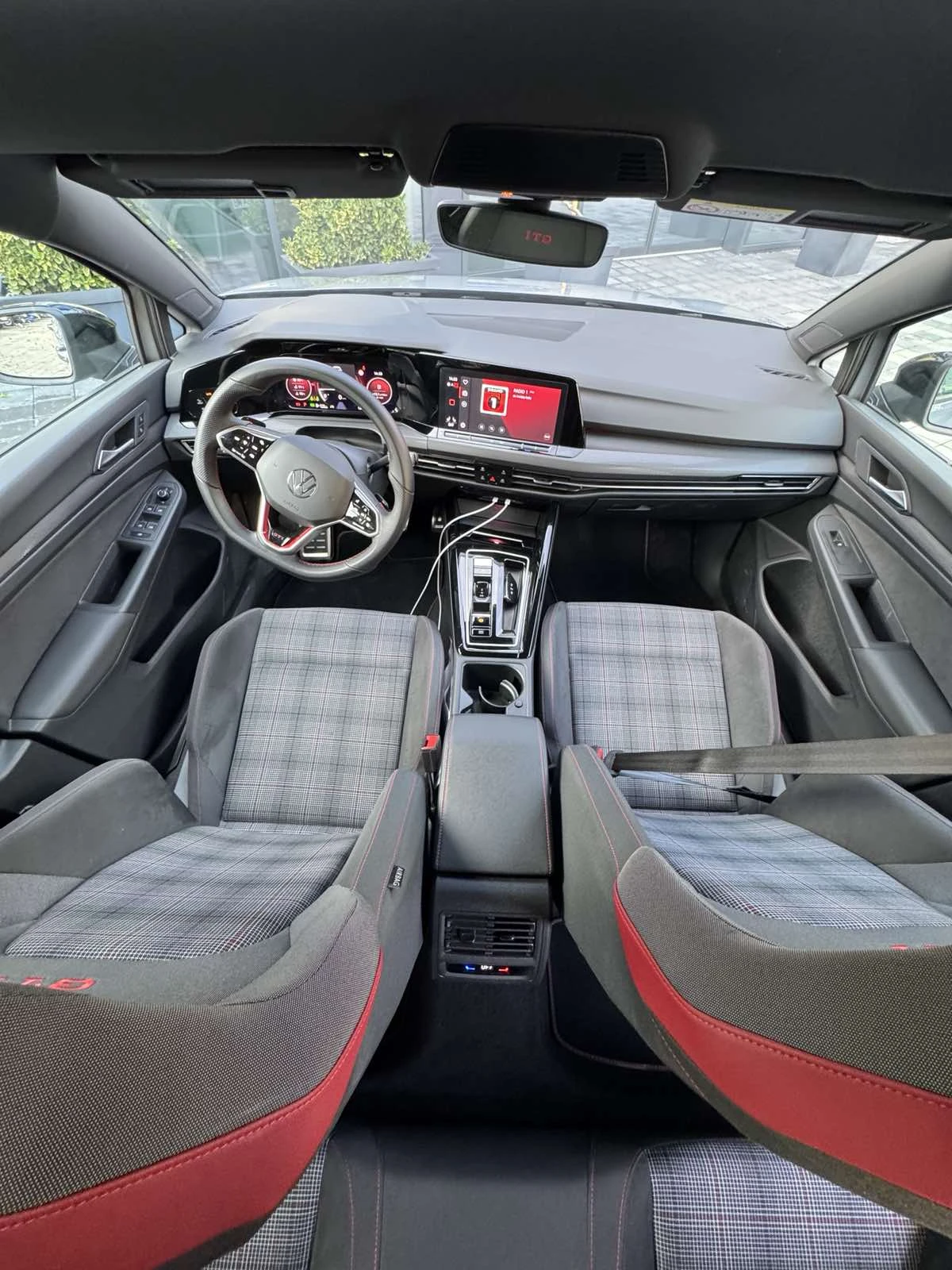 VW Golf VIII GTI | Mobile.bg   13