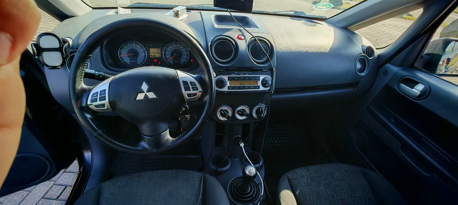 Mitsubishi Colt  - изображение 7
