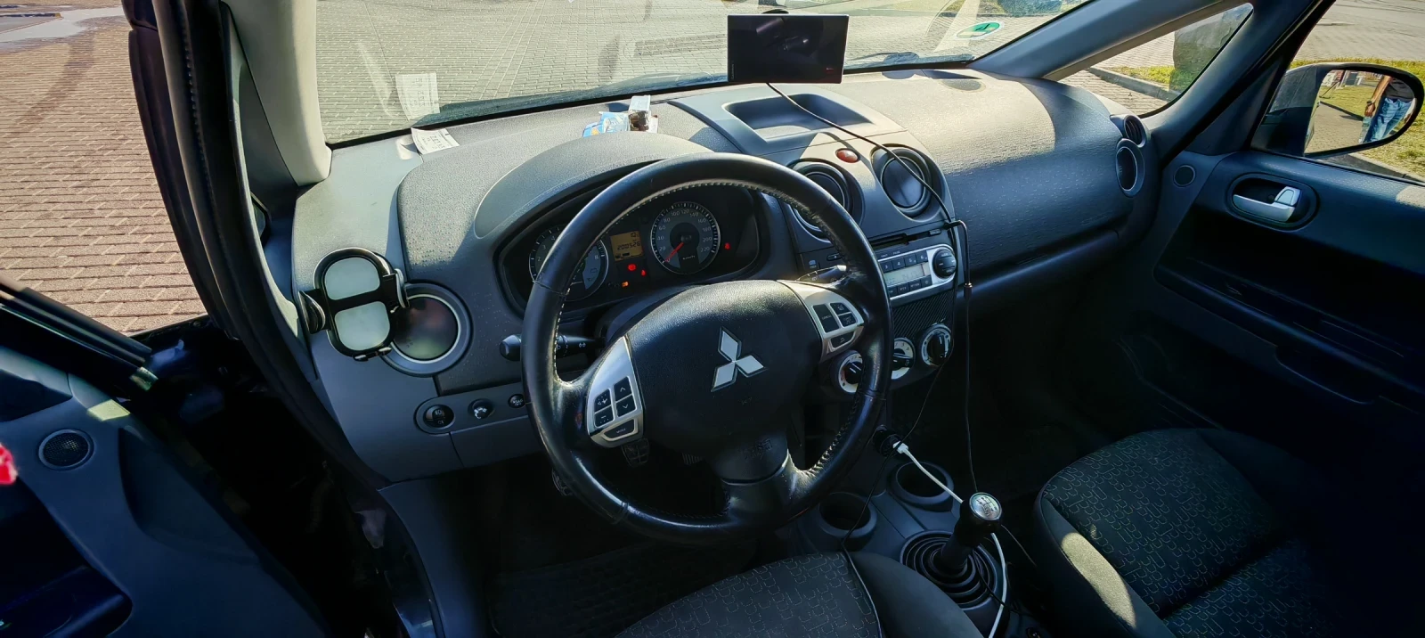 Mitsubishi Colt  - изображение 5
