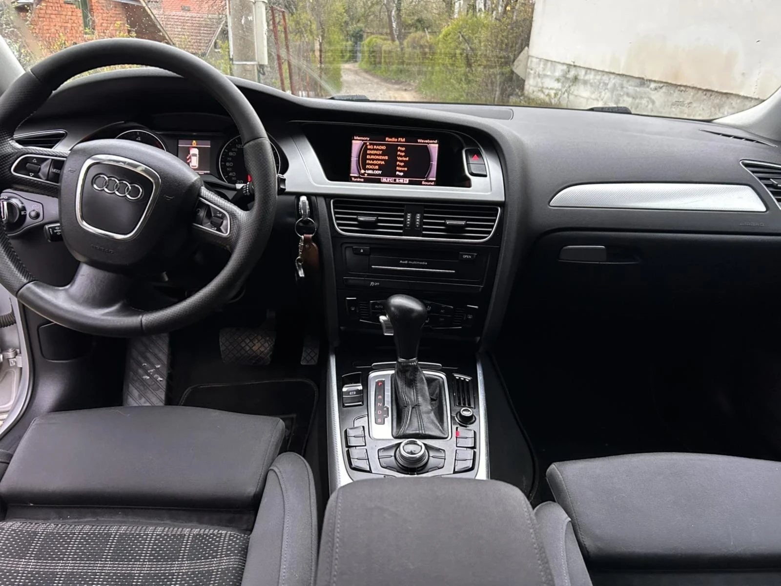 Audi A4  2TDI Автомат Навигация  - изображение 9
