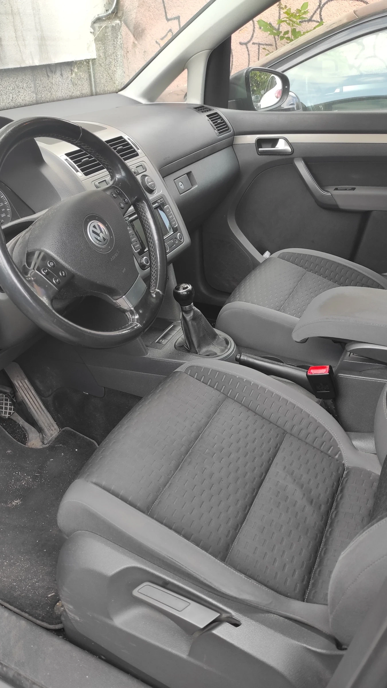 VW Touran  - изображение 9