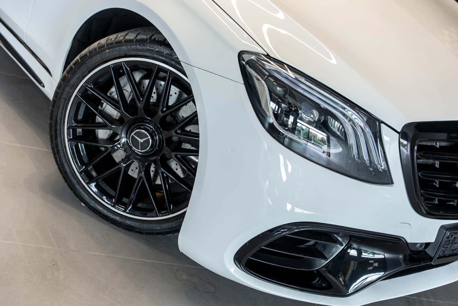 Mercedes-Benz S 550  - изображение 2