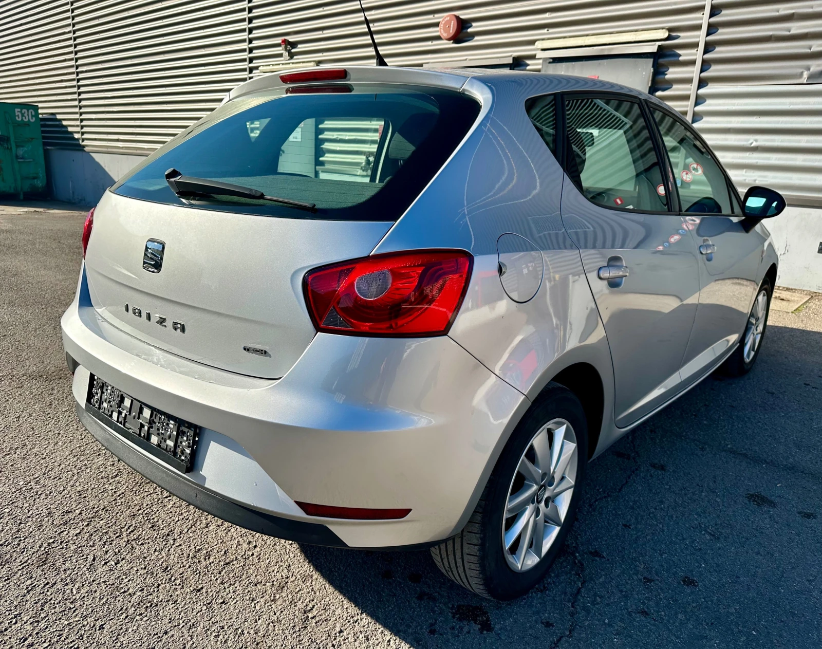 Seat Ibiza 1.6 TDI * FACELIFT*  - изображение 5