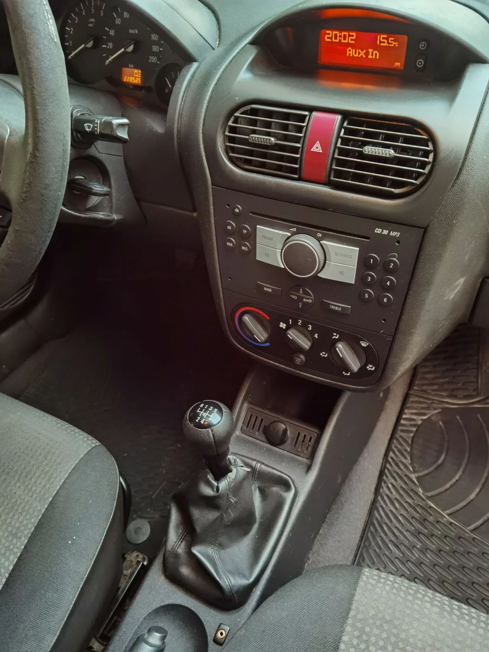 Opel Combo Товарно 1.3cdti 1+ 1 - изображение 10