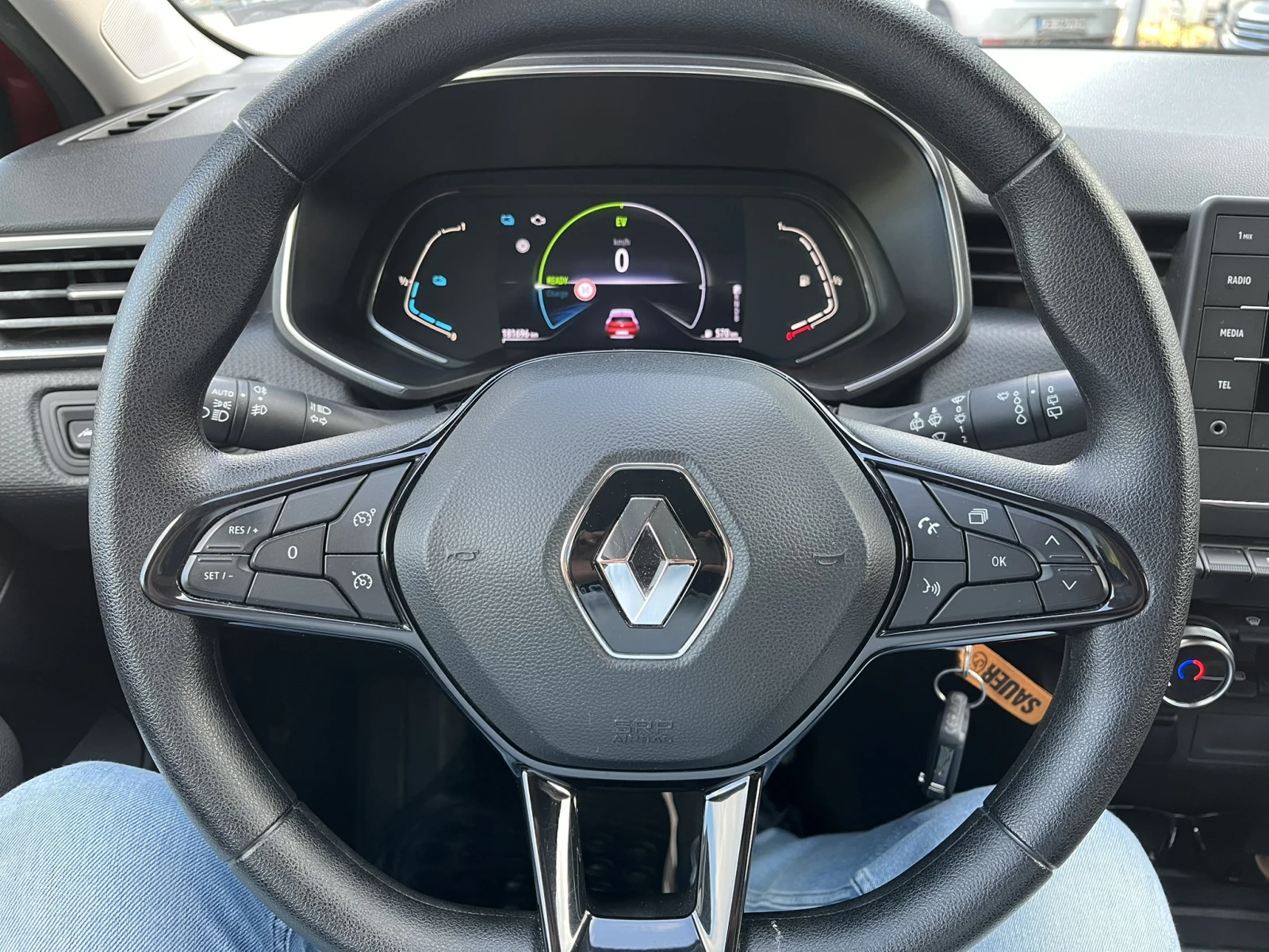 Renault Clio 1.6 E-Tech Hybrid Auto | Mobile.bg   14