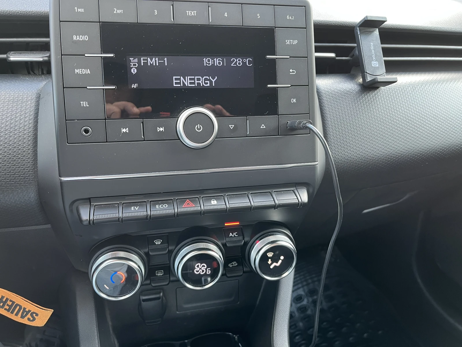 Renault Clio 1.6 E-Tech Hybrid Auto | Mobile.bg   12