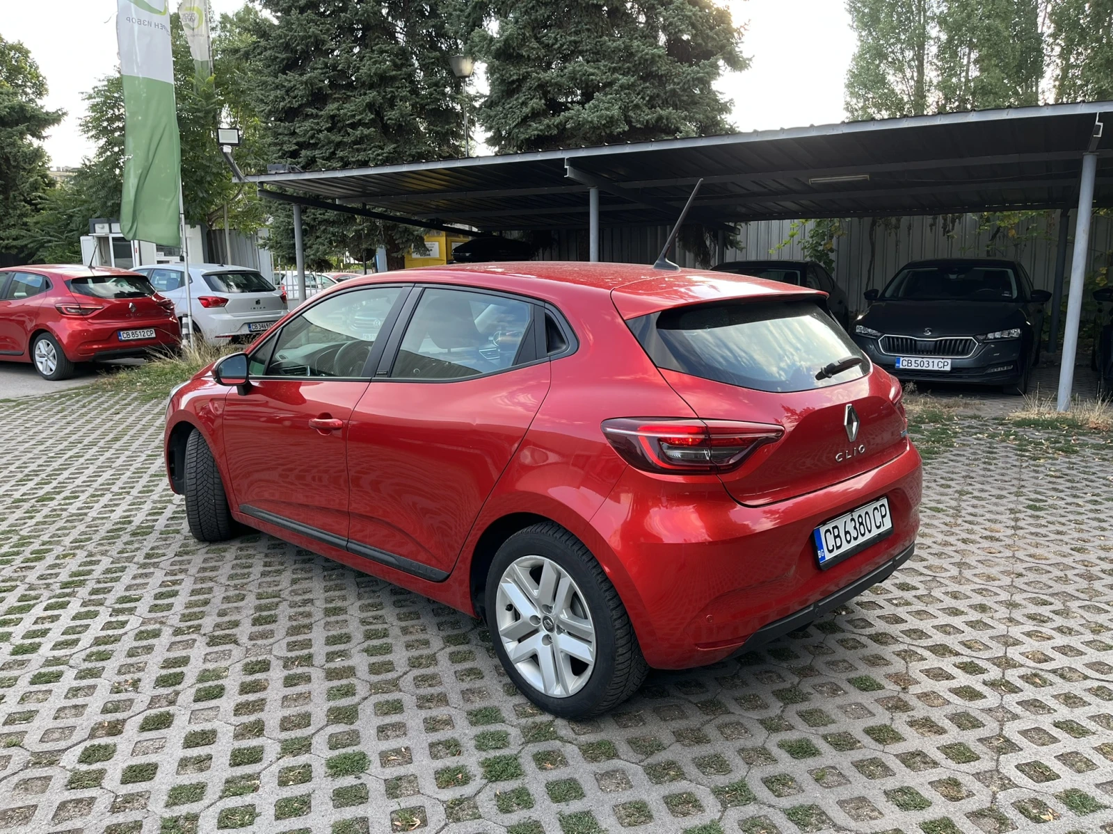 Renault Clio 1.6 E-Tech Hybrid Auto - изображение 6