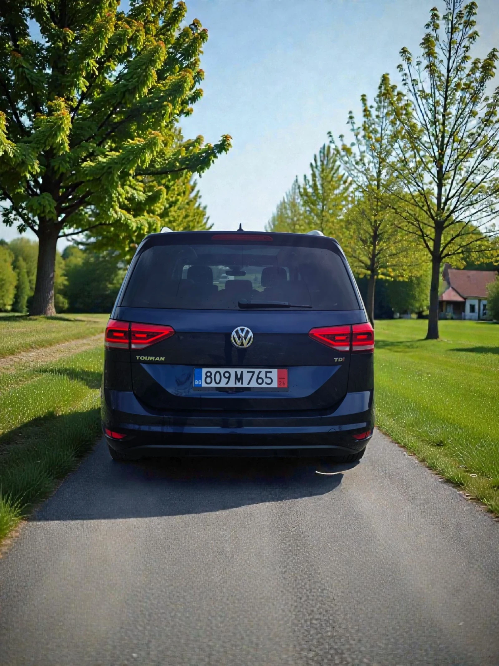 VW Touran АВТОМАТ 7 МЕСТА ОБСЛУЖЕН ГЕРМАНИЯ, снимка 4 - Автомобили и джипове - 53067776