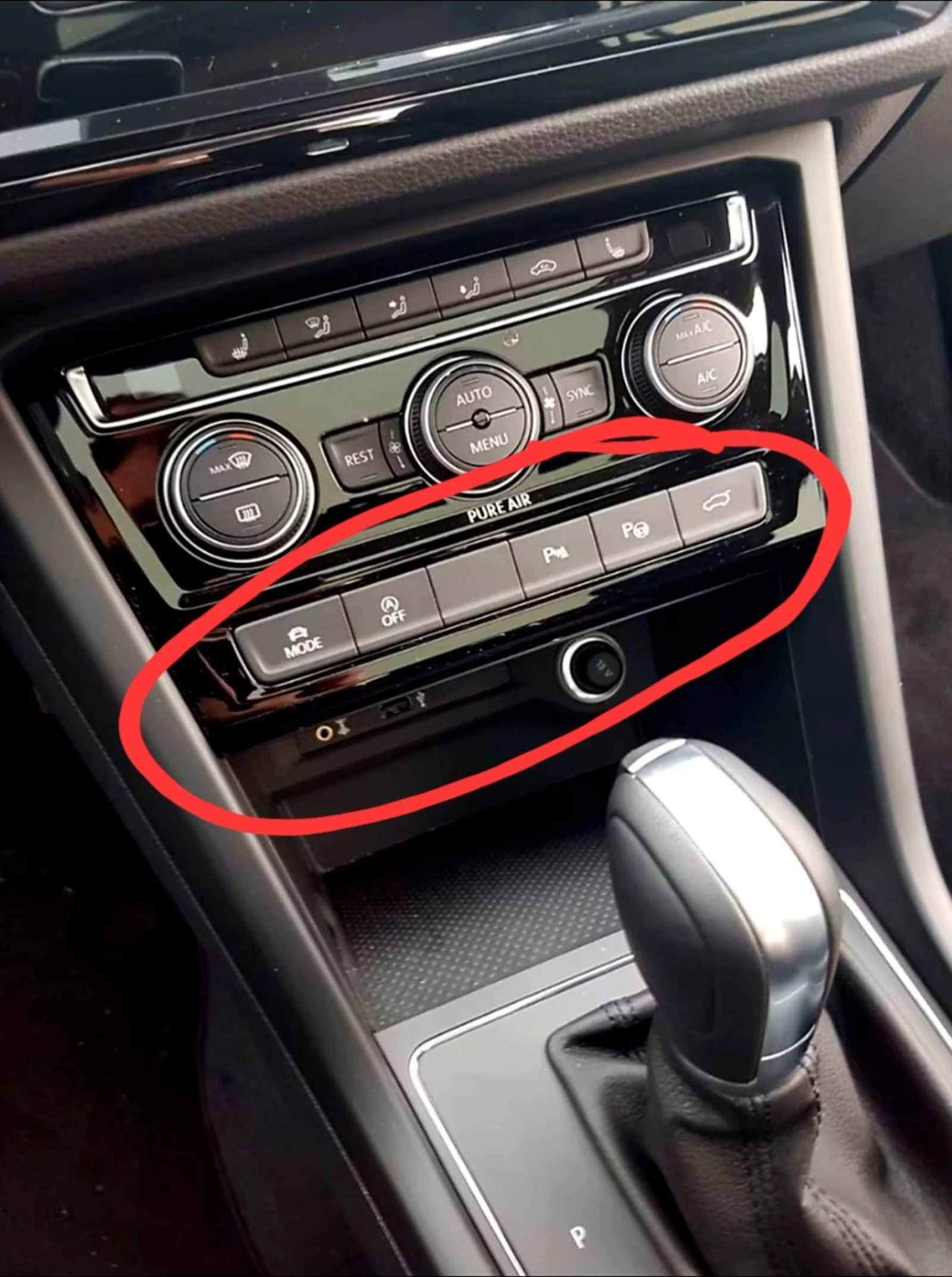 VW Touran АВТОМАТ 7 МЕСТА ВСИЧКИ ЕКСТРИ  - изображение 6