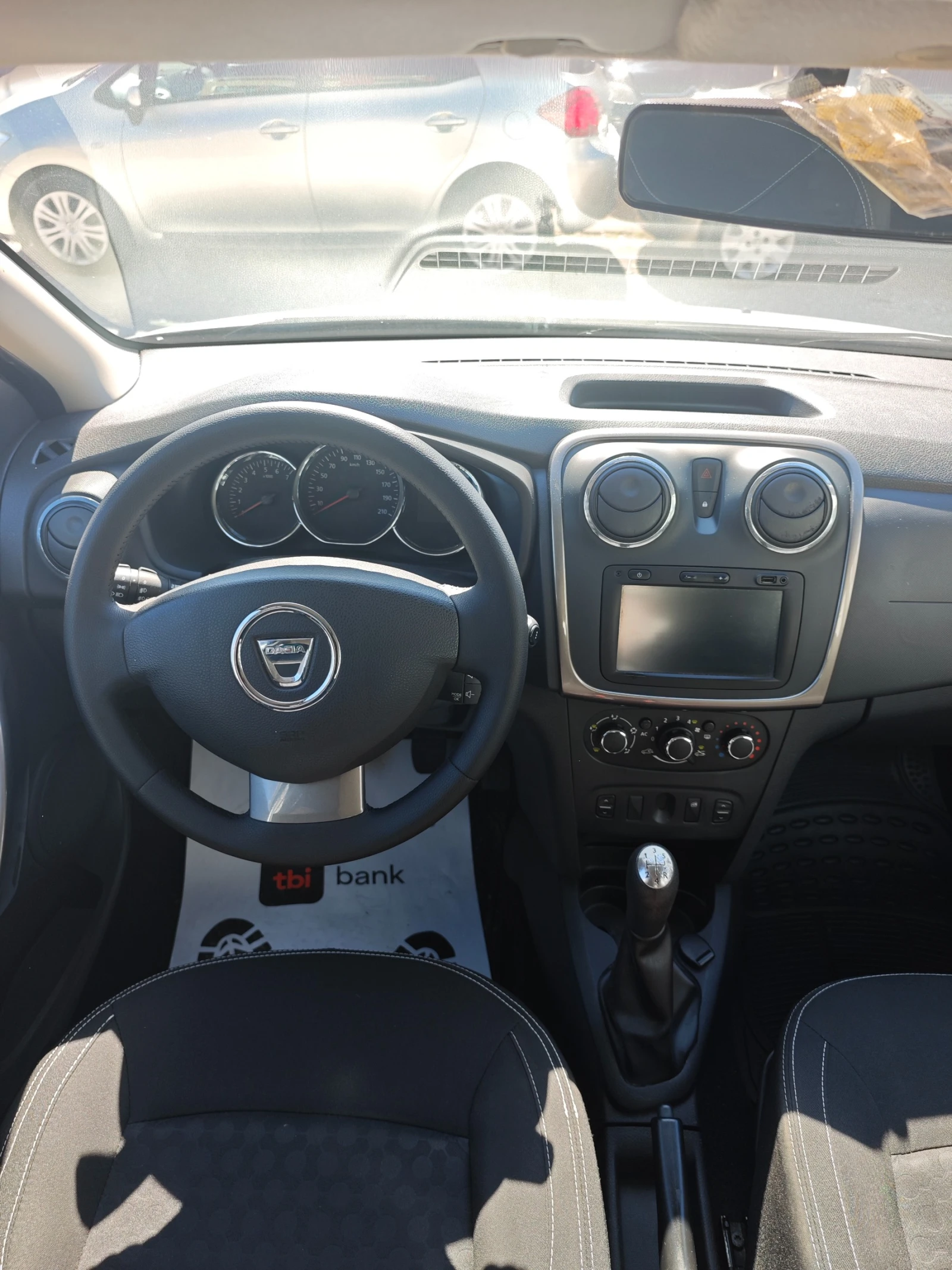 Dacia Logan 1.5DCI Н.ВНОС, снимка 6 - Автомобили и джипове - 54179415