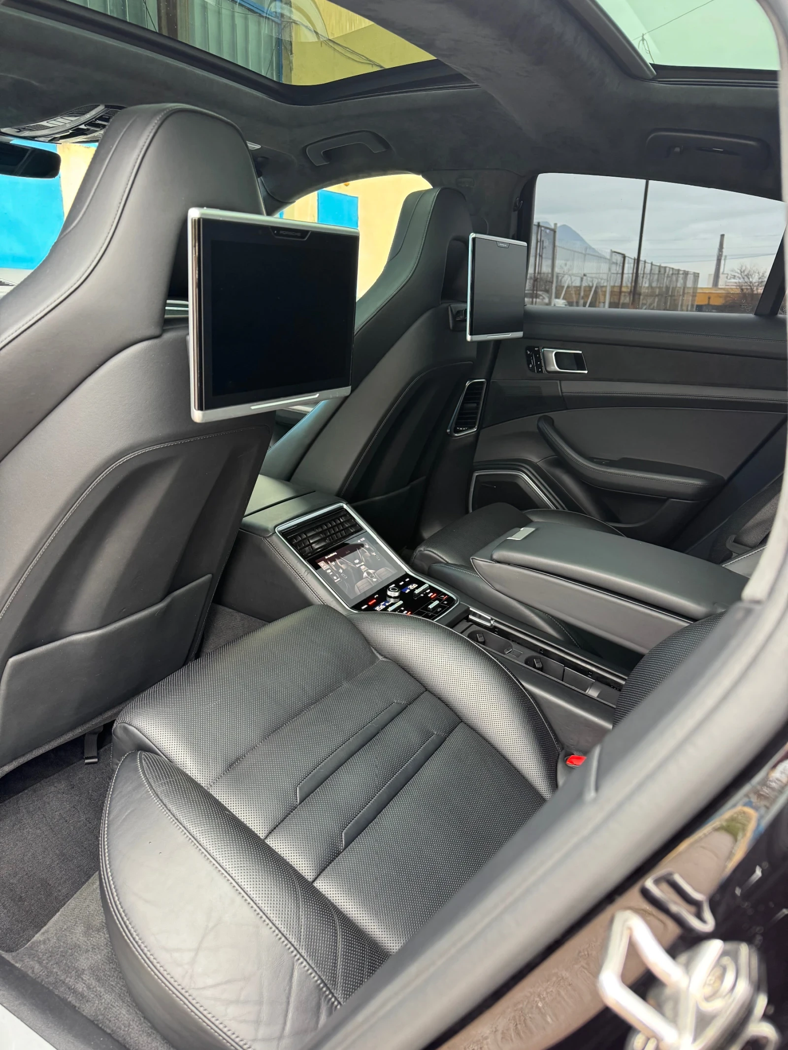 Porsche Panamera 4S Sport Design, Soft close, Podgrev, Obdyh, Full, снимка 13 - Автомобили и джипове - 54715356