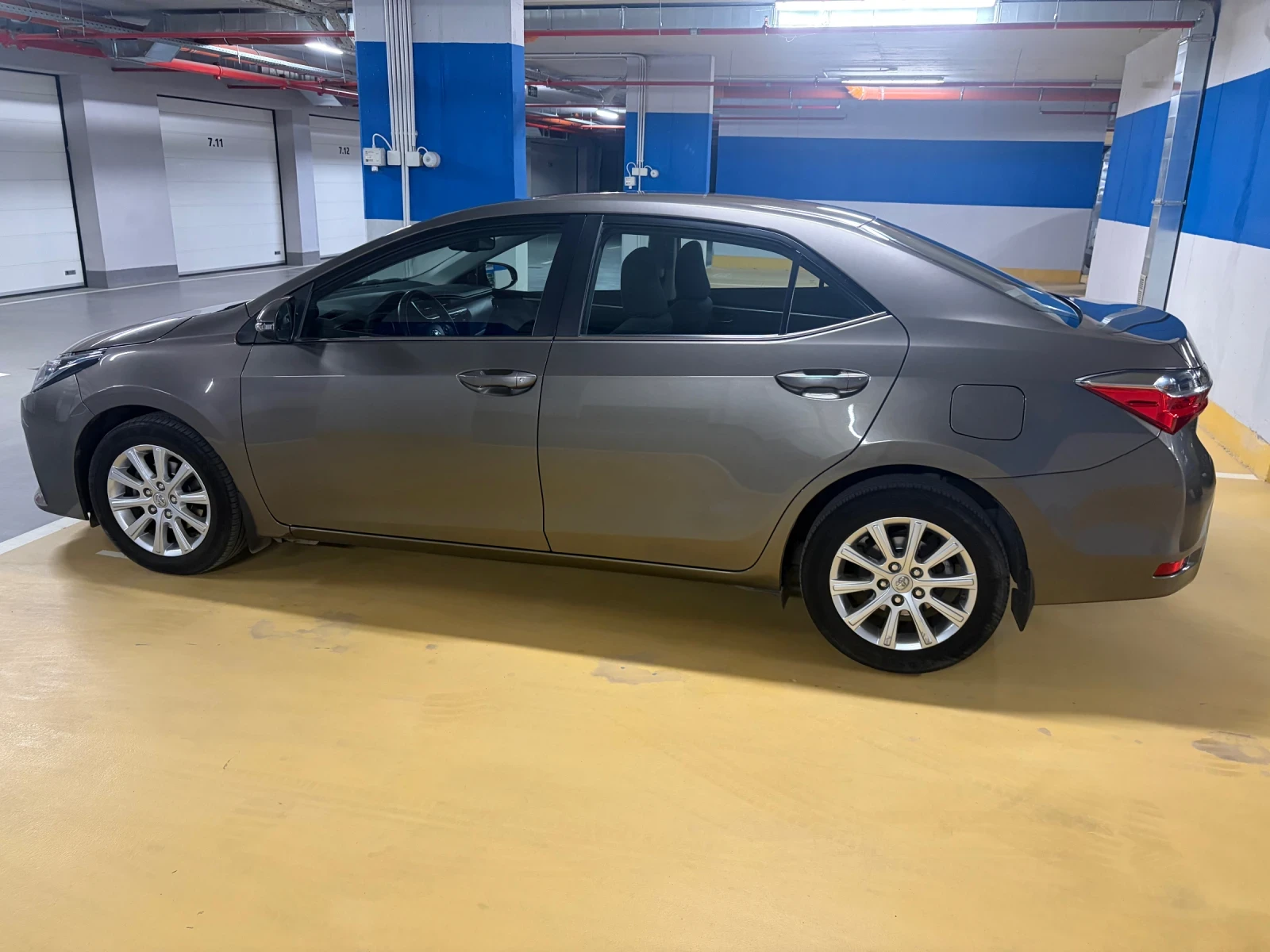Toyota Corolla Luna 1.6, 1 ВИ СОБСТВЕНИК, 62500 РЕАЛНИ КМ, снимка 2 - Автомобили и джипове - 54730082