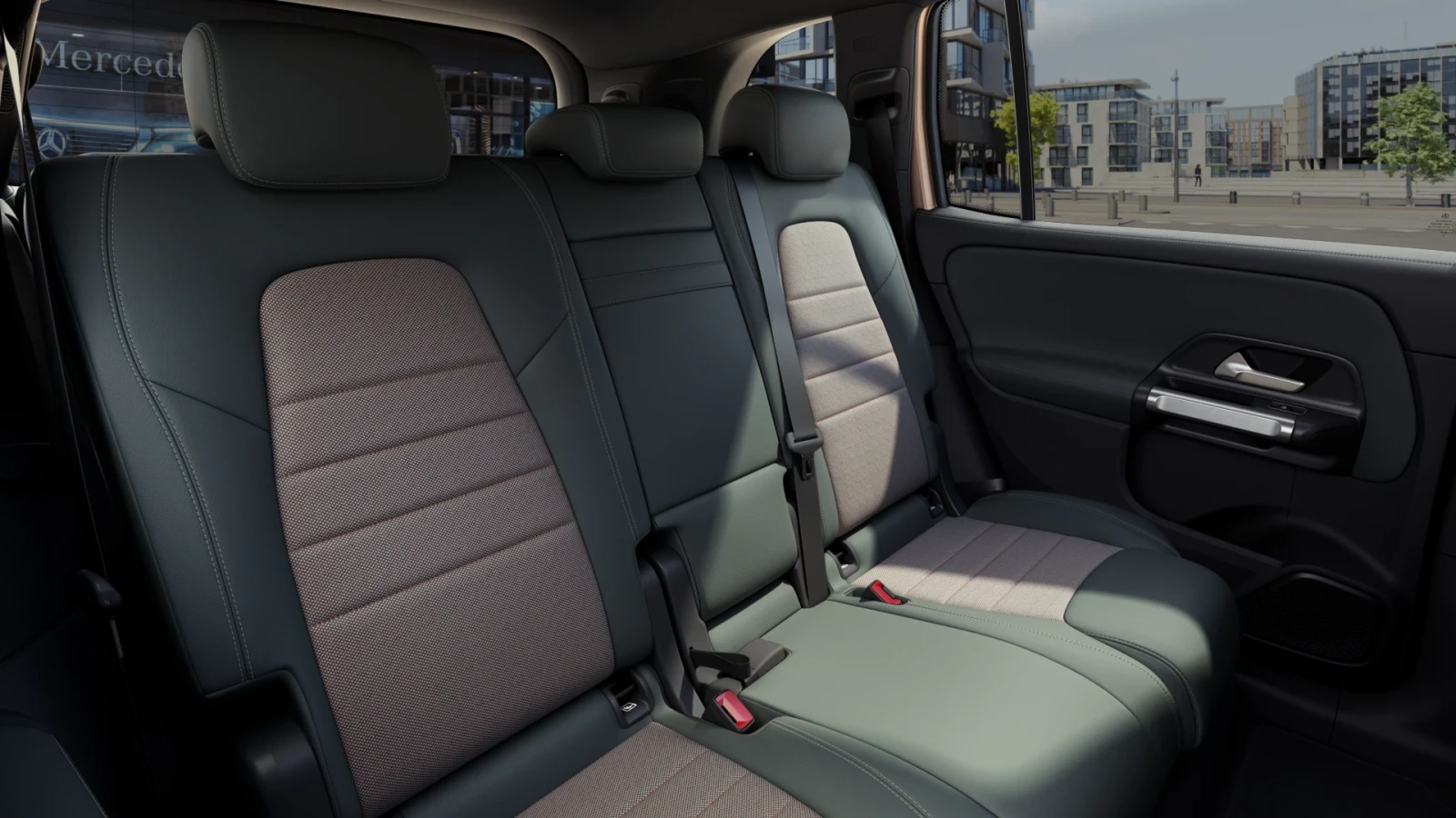 Mercedes-Benz EQB 300 4MATIC 6+ 1, снимка 10 - Автомобили и джипове - 54923233
