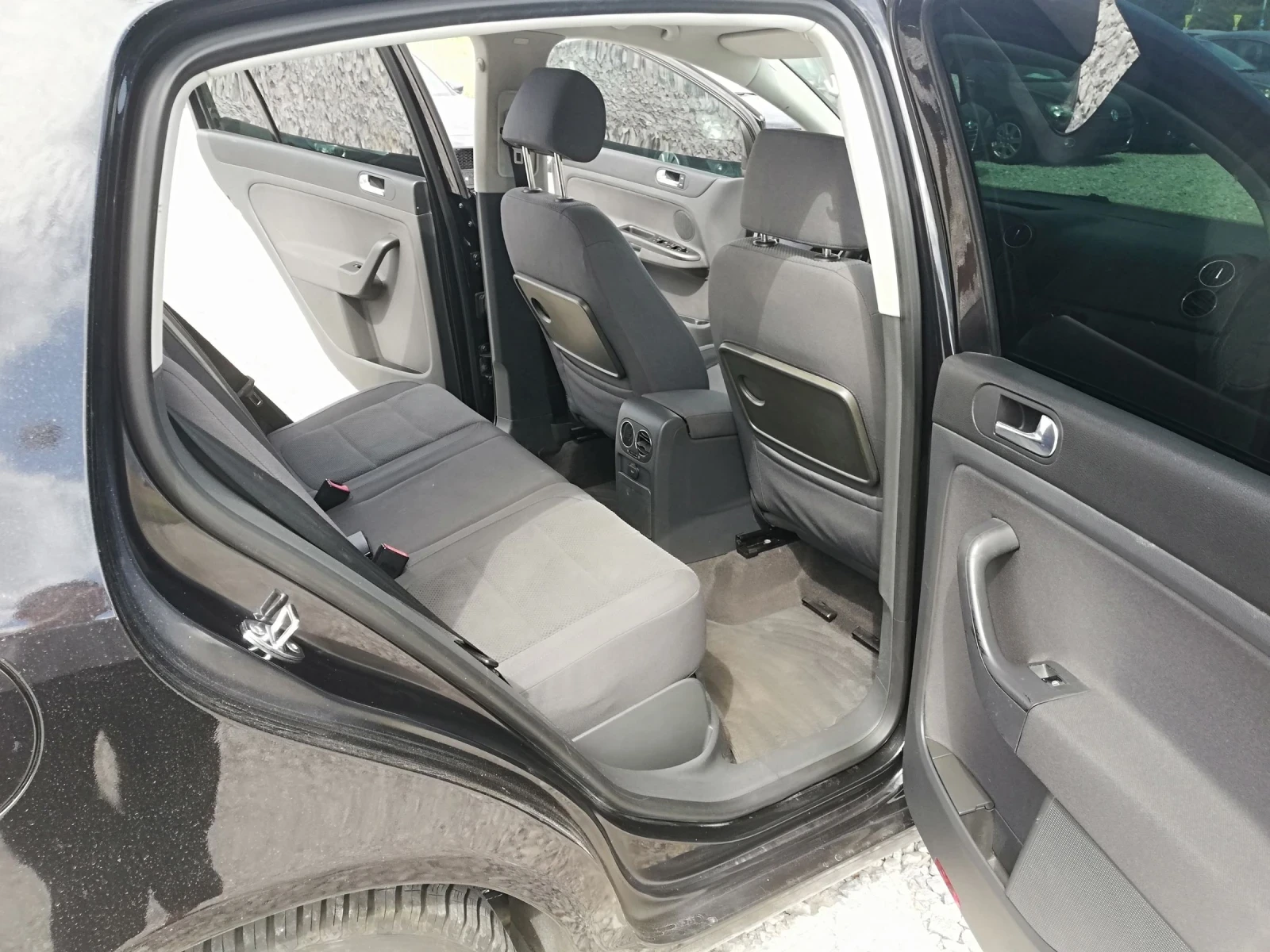 VW Golf Plus 1.9TDI kli  BKC 105, снимка 12 - Автомобили и джипове - 55216045