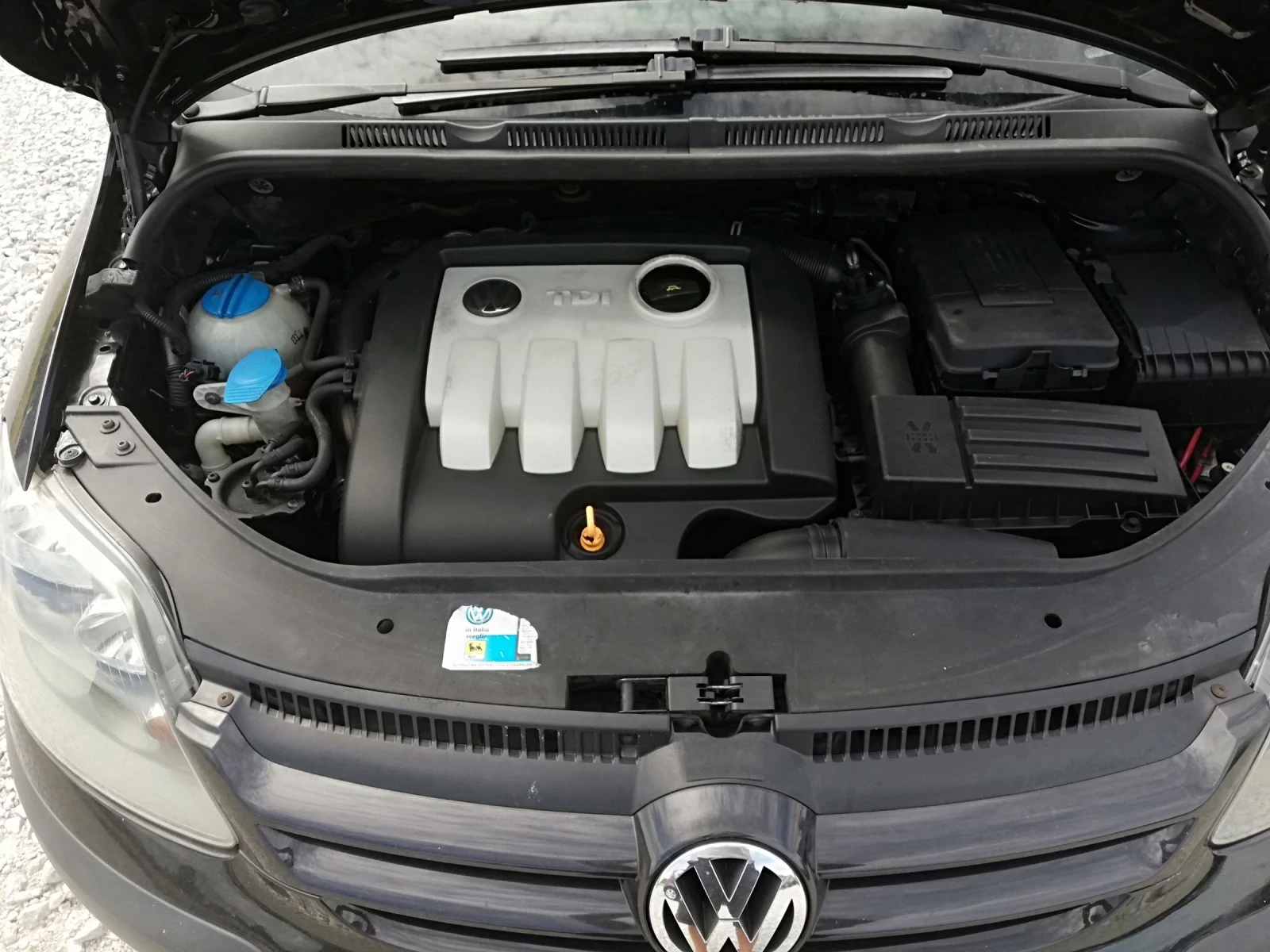 VW Golf Plus 1.9TDI kli  BKC 105, снимка 15 - Автомобили и джипове - 55216045