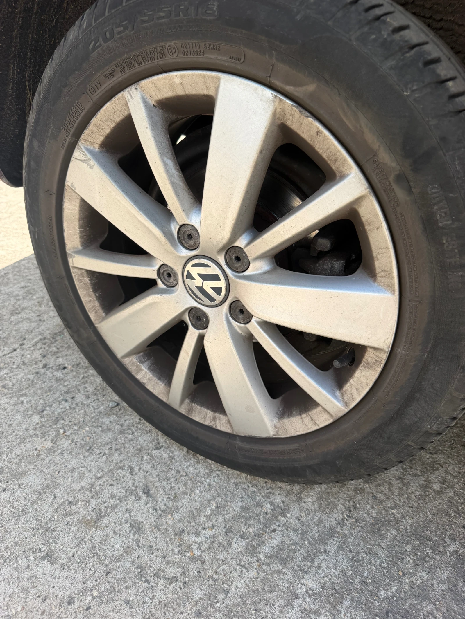 VW Golf 1.6tdi dsg, снимка 13 - Автомобили и джипове - 55323530