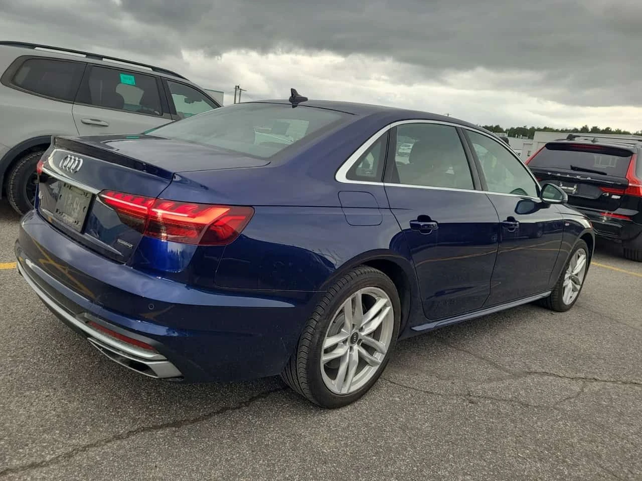 Audi A4 TECHNIK * Един собственик * Без инциденти * От VW, снимка 3 - Автомобили и джипове - 55568219