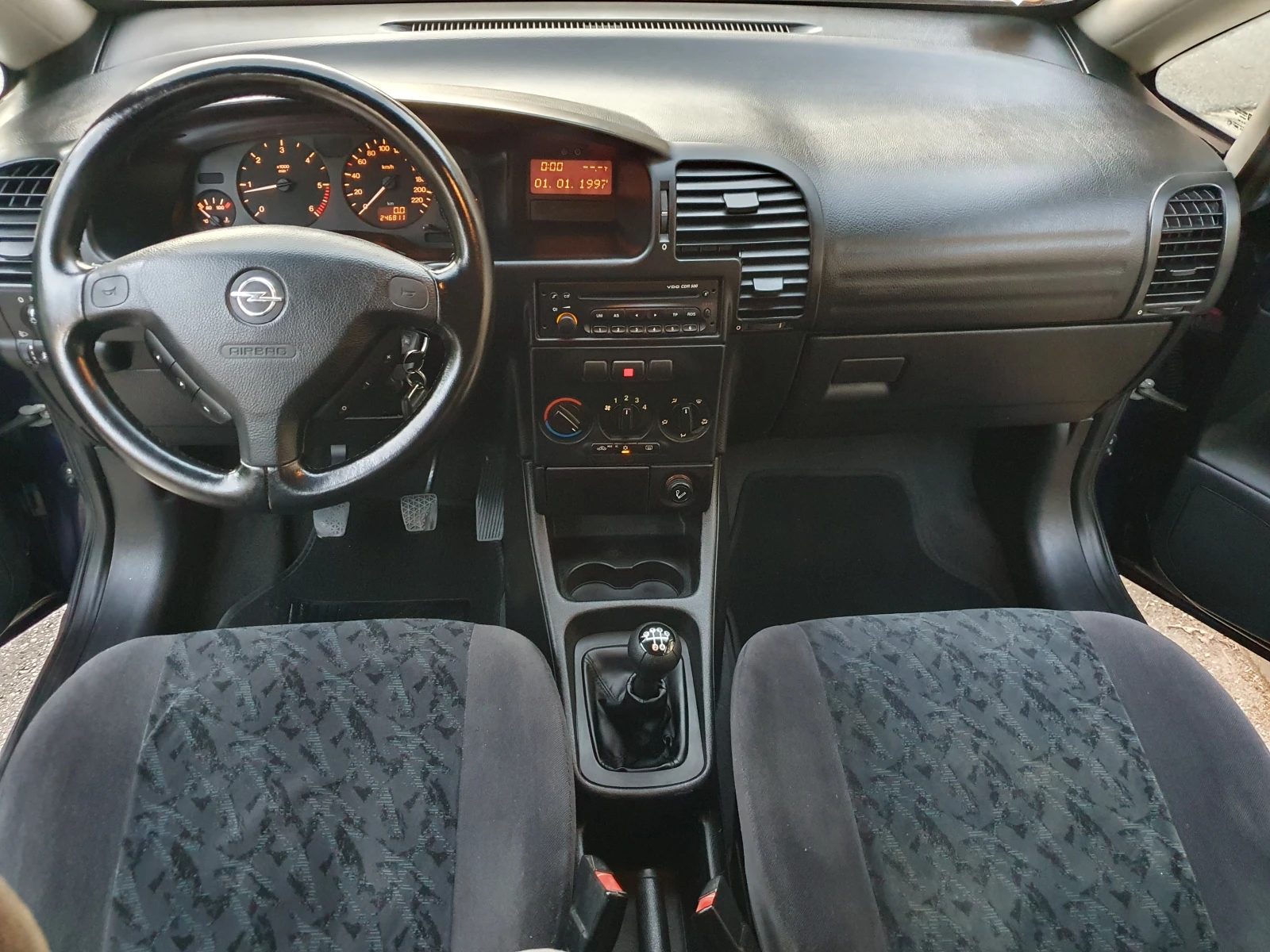 Opel Zafira 2.0D-101k.s., снимка 11 - Автомобили и джипове - 55685167