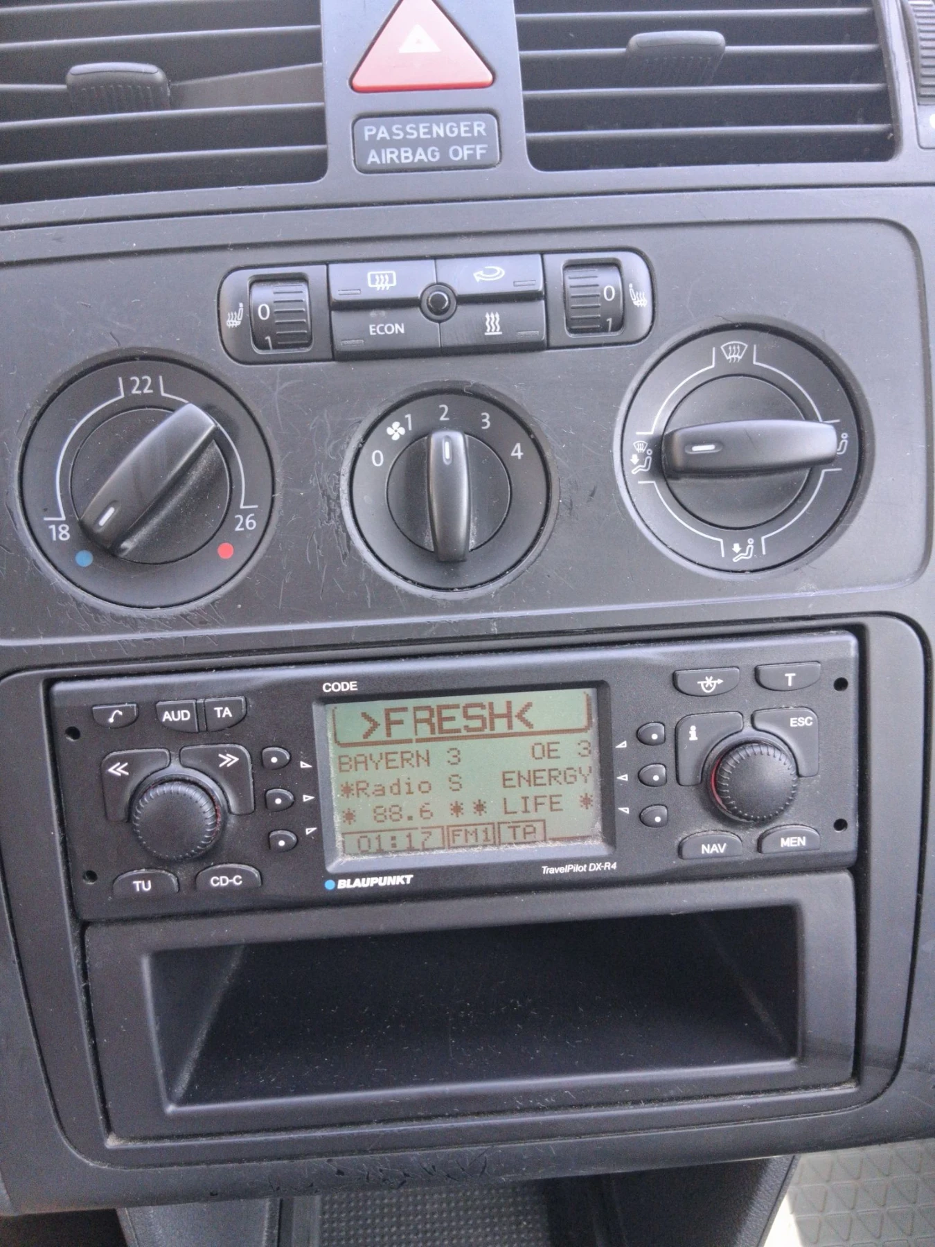 VW Touran 1.9 , TDI 105 КС 7 МЕСТА , снимка 15 - Автомобили и джипове - 55876964
