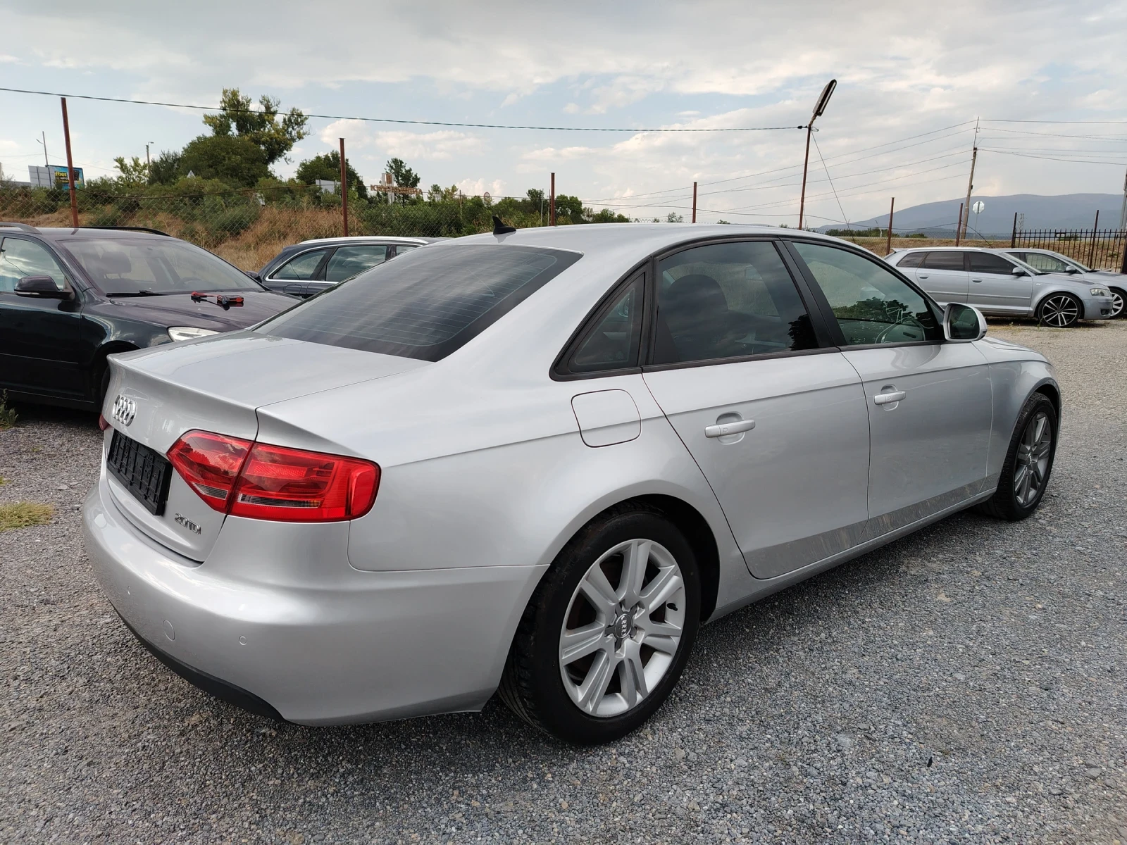Audi A4 2.0 TDI AVTOMAT, снимка 7 - Автомобили и джипове - 55889670