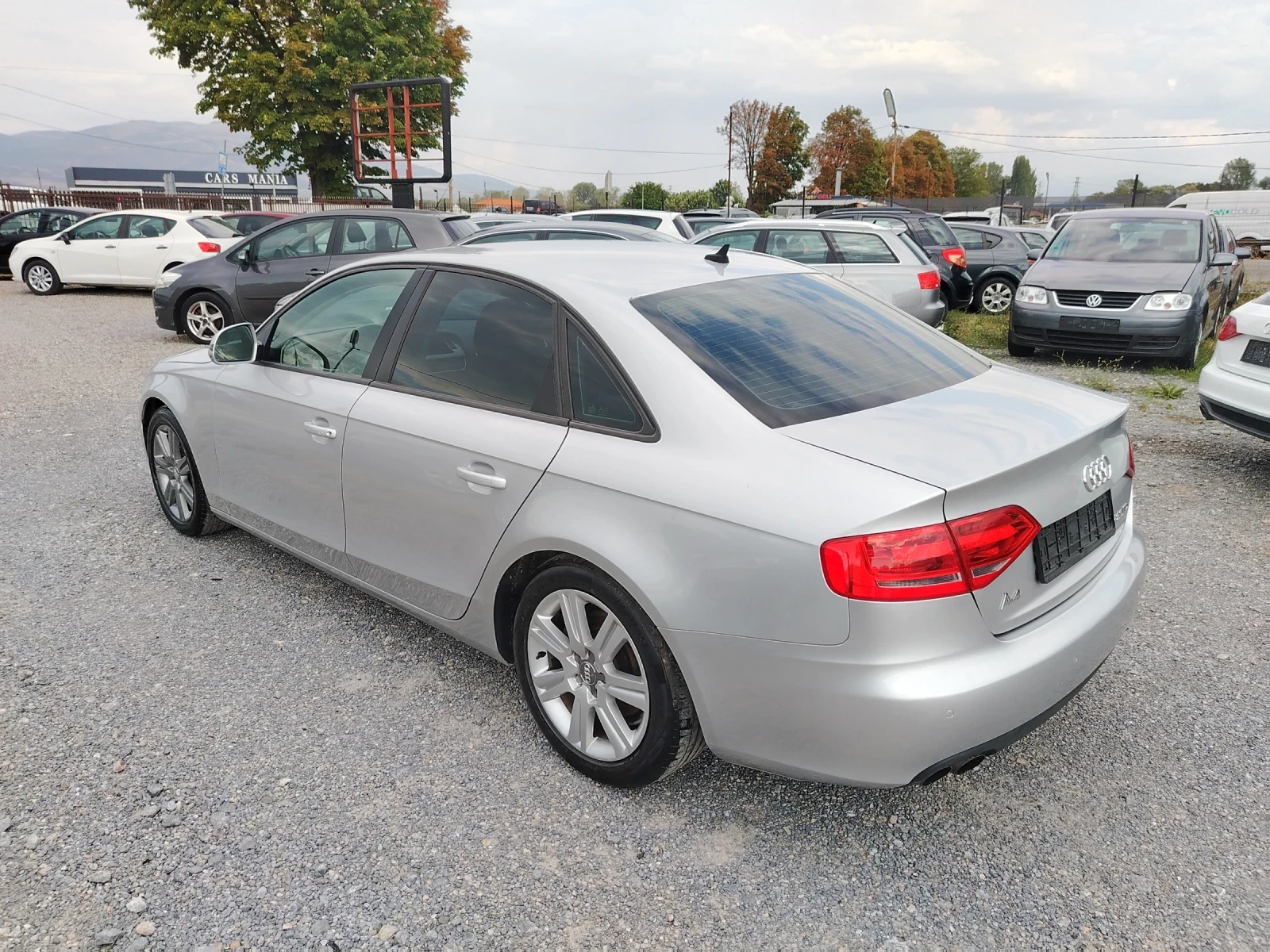 Audi A4 2.0 TDI AVTOMAT, снимка 9 - Автомобили и джипове - 55889670