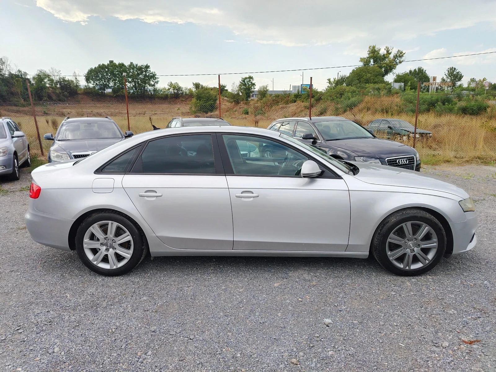 Audi A4 2.0 TDI AVTOMAT, снимка 6 - Автомобили и джипове - 55889670