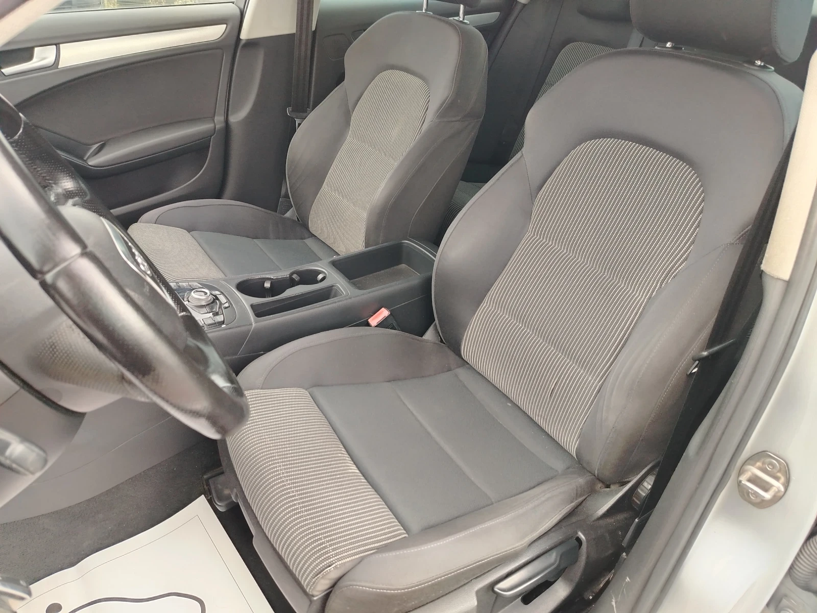 Audi A4 2.0 TDI AVTOMAT, снимка 12 - Автомобили и джипове - 55889670