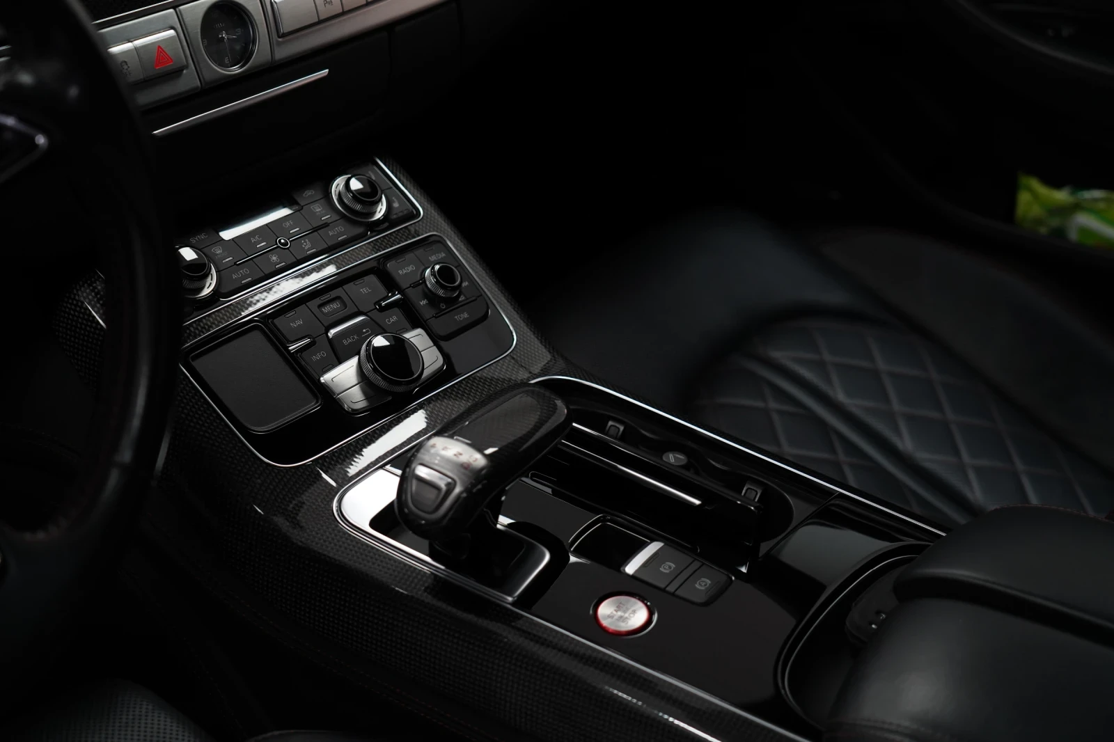Audi S8 Ceramic carbon , снимка 2 - Автомобили и джипове - 56343480