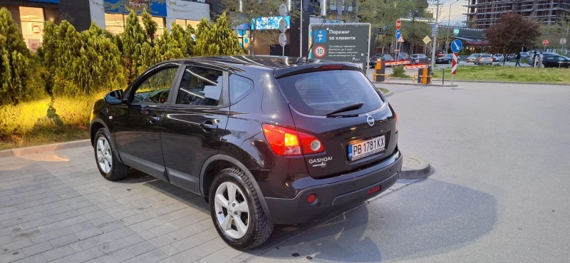 Nissan Qashqai 1.6 Бензин, 114к.с с ГАЗ, снимка 7 - Автомобили и джипове - 47688069