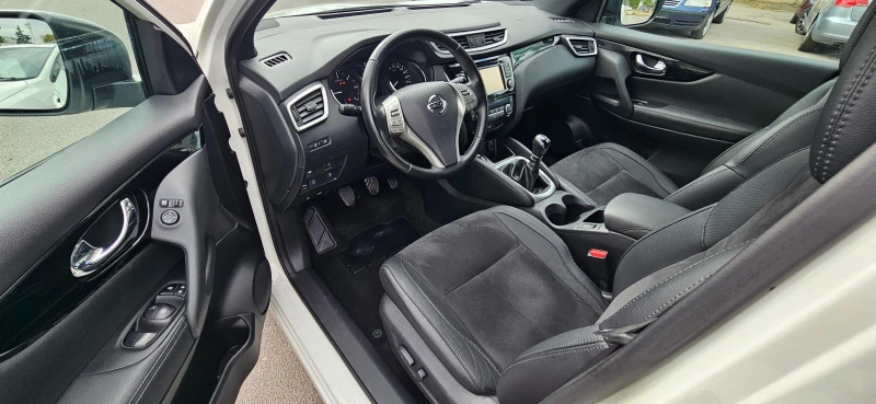 Nissan Qashqai 1.5 dCi N-Vision Panorama Navi Kamera 360, снимка 11 - Автомобили и джипове - 51487839