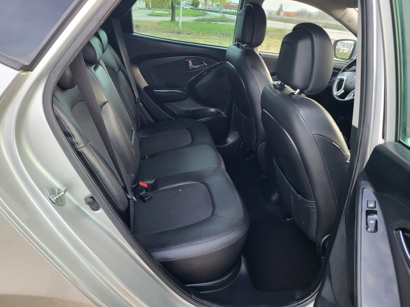 Hyundai IX35 1.7CRDi XPossible, снимка 12 - Автомобили и джипове - 52726796