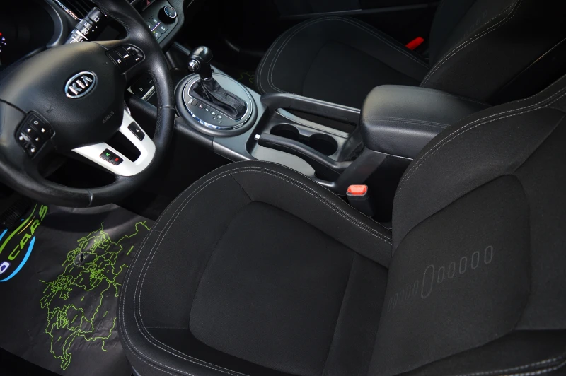 Kia Sportage 2.0i AWD AUTOMAT - ШВЕЙЦАРИЯ, снимка 7 - Автомобили и джипове - 52752782