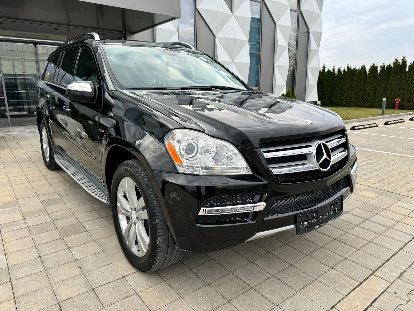 Mercedes-Benz GL 350 FACE-NAVI-ПАМЕТ-КАМЕРА-ПЕРА-ПОДГРЕВ-ЕЛ.БАГАЖНИК - изображение 3