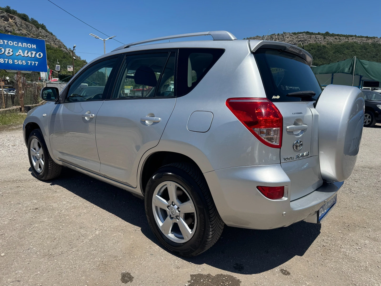 Toyota Rav4 2.2D-4D 4X4 ITALI  - изображение 4