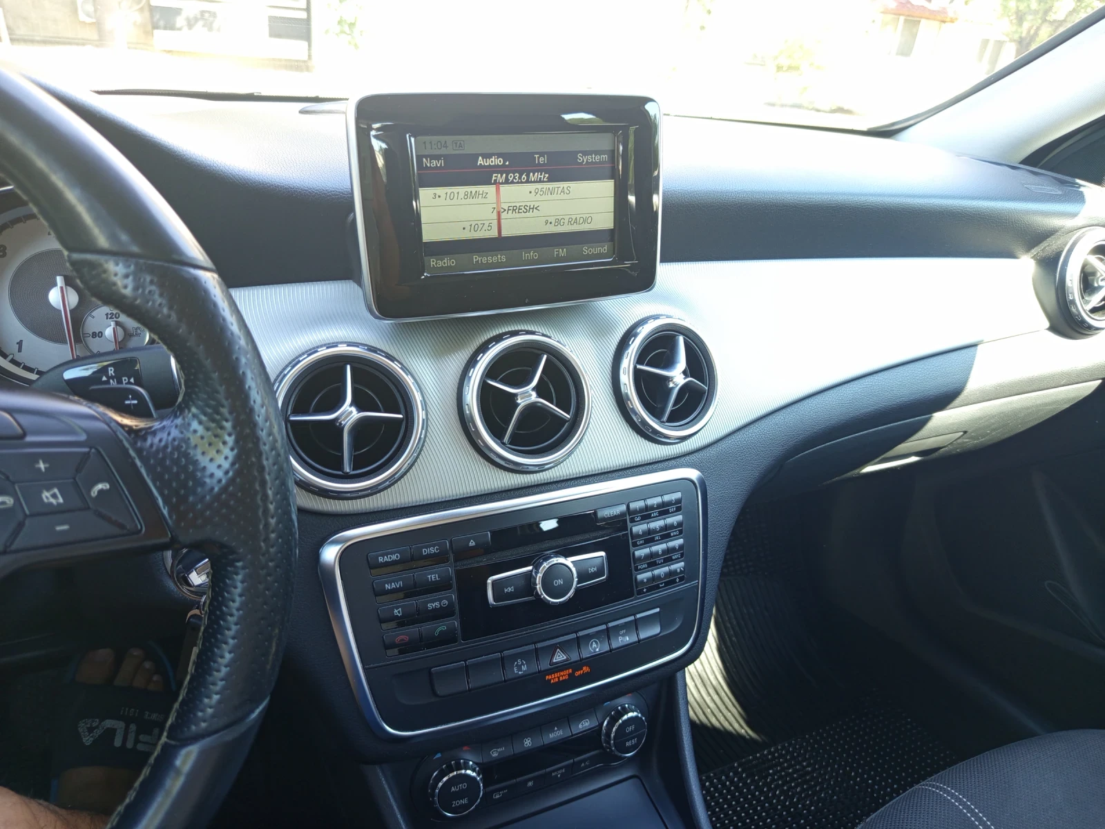 Mercedes-Benz GLA 200  - изображение 8