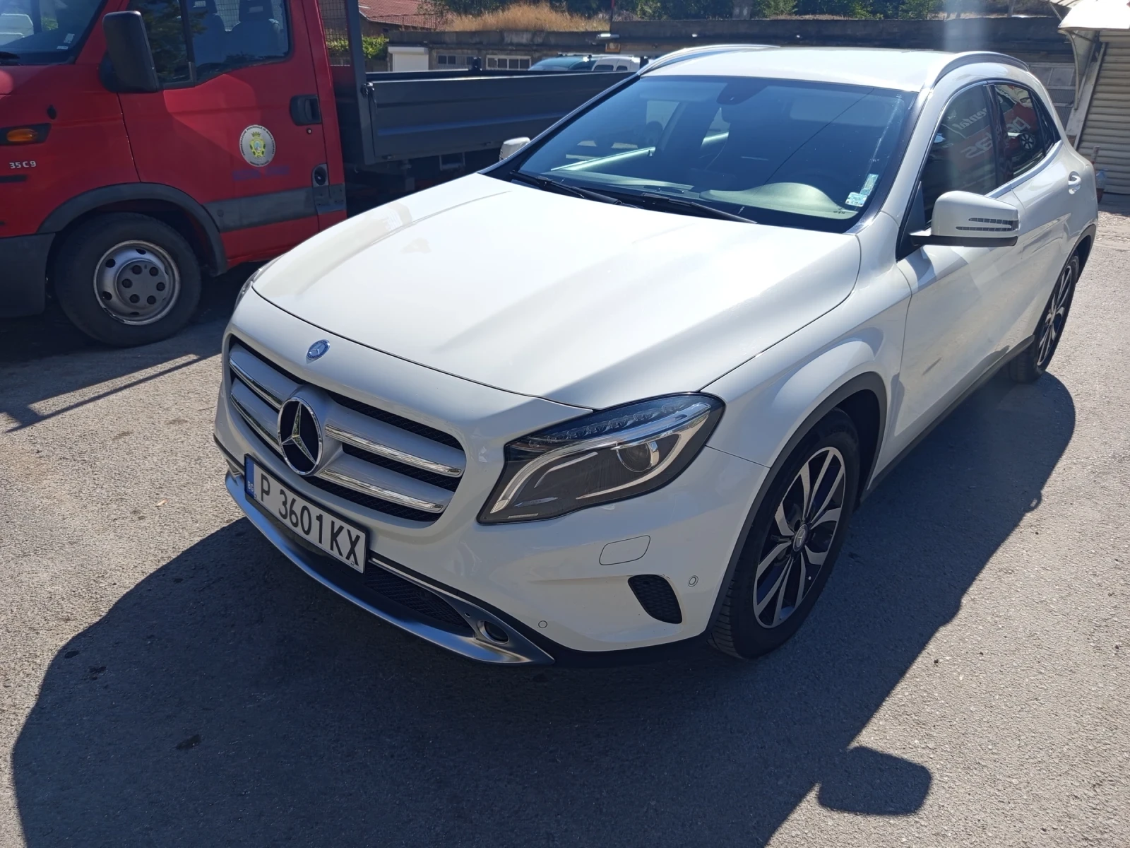 Mercedes-Benz GLA 200  - изображение 3