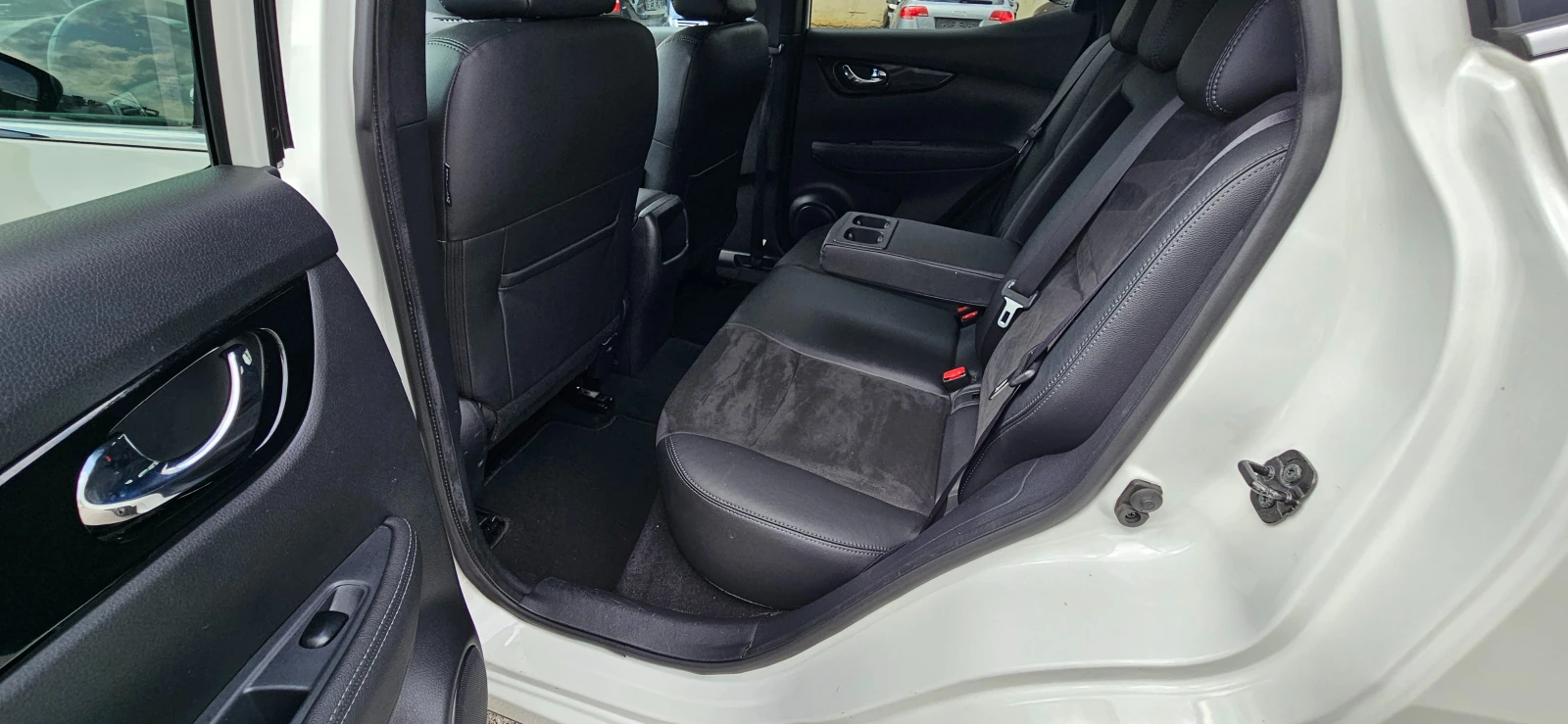 Nissan Qashqai 1.5 dCi N-Vision Panorama Navi Kamera 360 | Mobile.bg   13