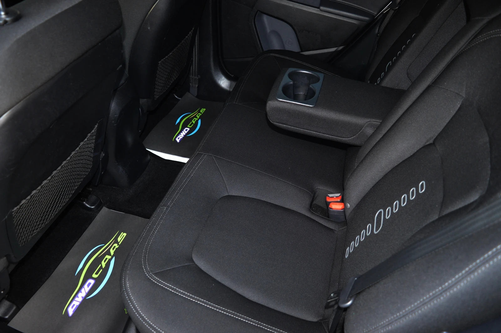 Kia Sportage 2.0i AWD AUTOMAT - ШВЕЙЦАРИЯ - изображение 8