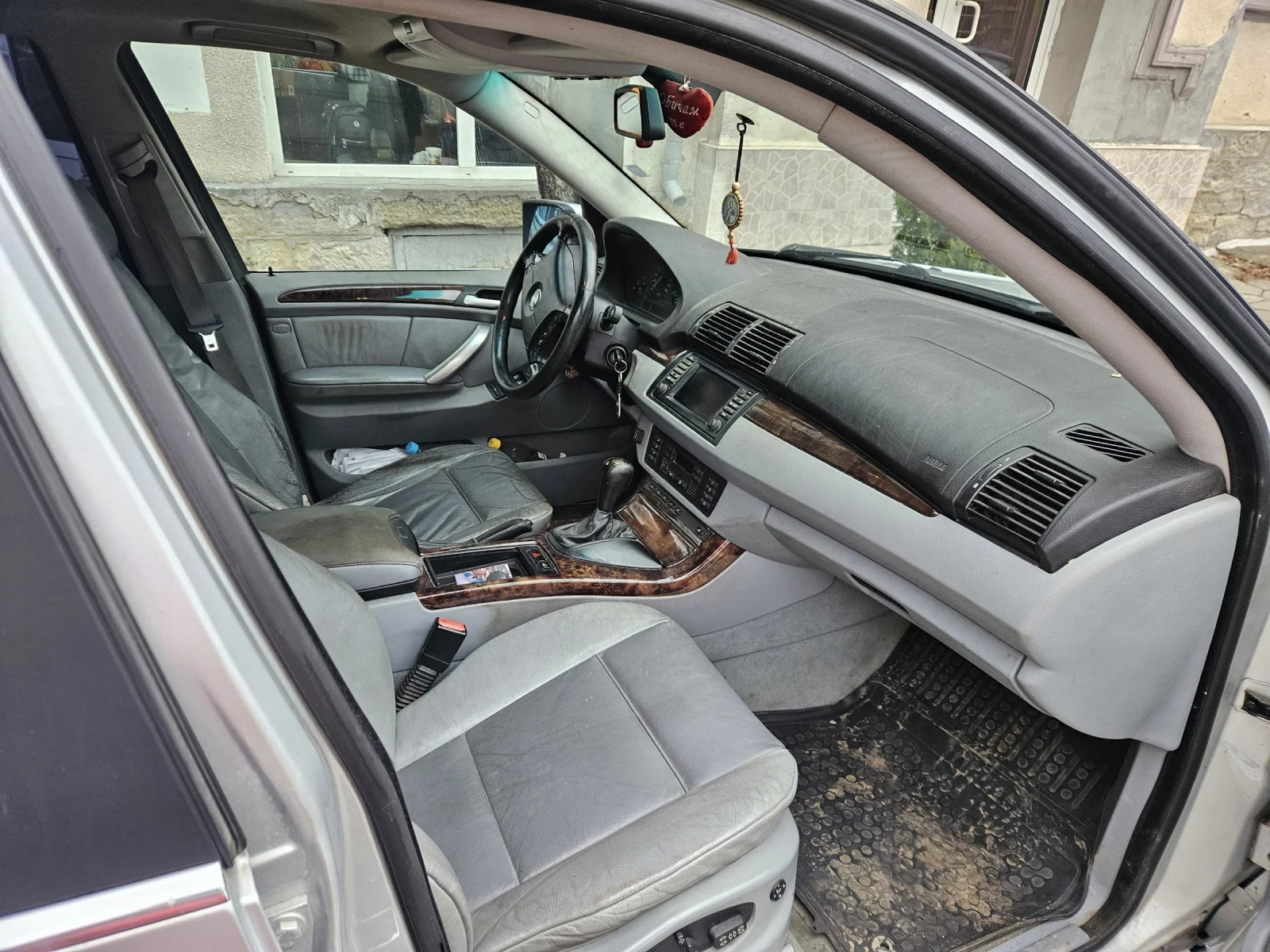 BMW X5 4.4i 286ks+ Газ - изображение 7