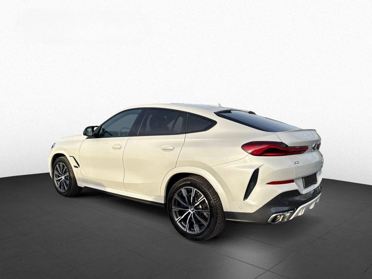 BMW X6 M60i/xDrive/B&W/PANO/HEAD UP/360/ - изображение 3