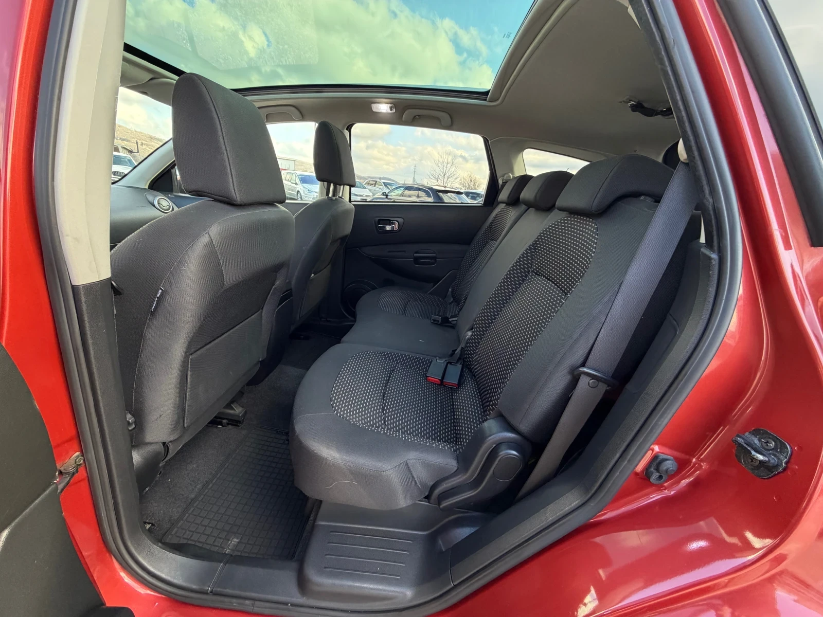 Nissan Qashqai + 2 2.0DCi 150кс * 4х4* * Автоматик* * Климатроник, снимка 14 - Автомобили и джипове - 53780031