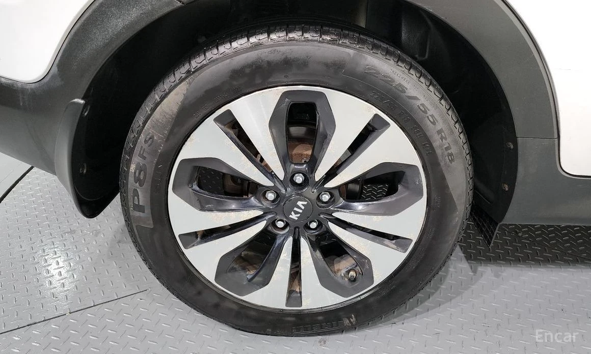 Kia Sportage, снимка 5 - Автомобили и джипове - 54178182