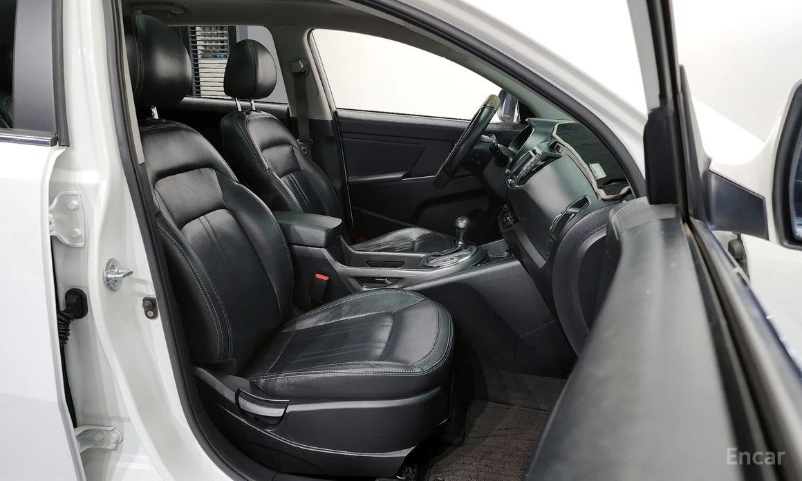 Kia Sportage, снимка 11 - Автомобили и джипове - 54178182