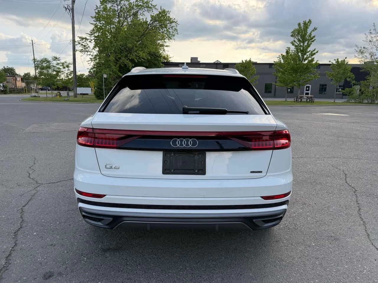 Audi Q8 * Technik * CARFAX * ЦЕНА ДО БГ, снимка 4 - Автомобили и джипове - 54902815