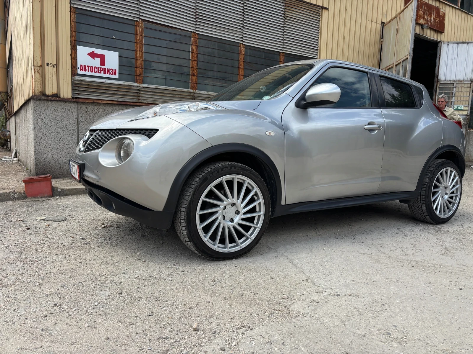 Nissan Juke, снимка 9 - Автомобили и джипове - 55886291