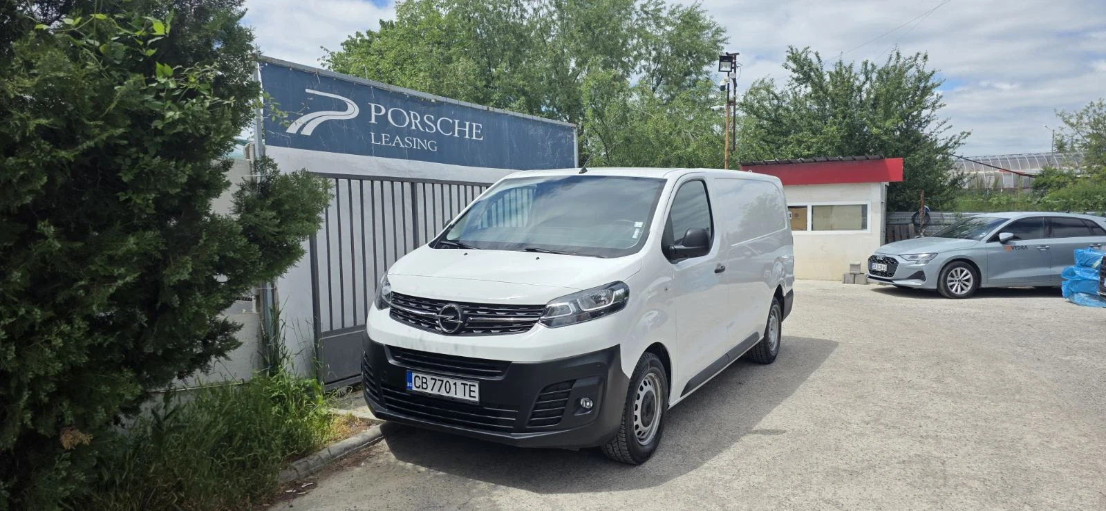 Opel Vivaro  Van Enjoy L2H1 2.0 CDTI 106 kW/145 к.с. 6MT