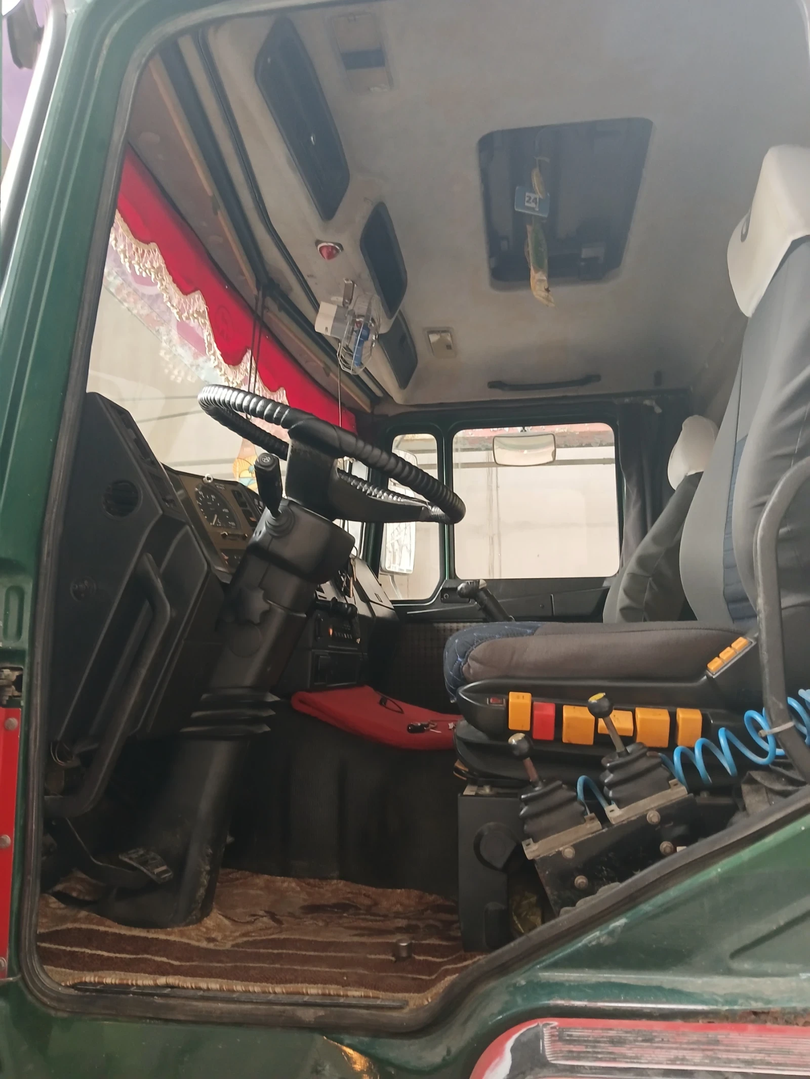 Man 25.422  - изображение 4