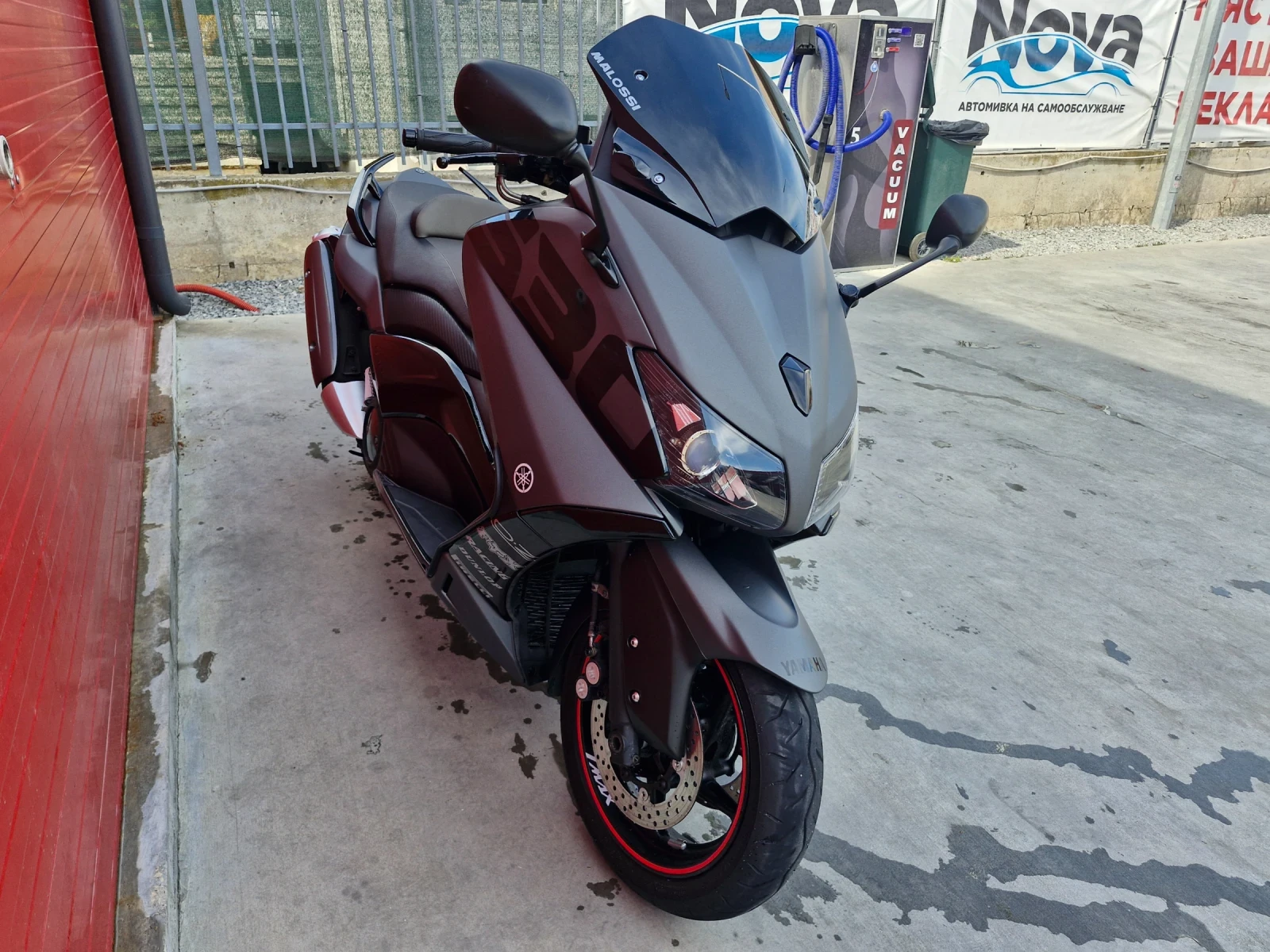 Yamaha T-max 530