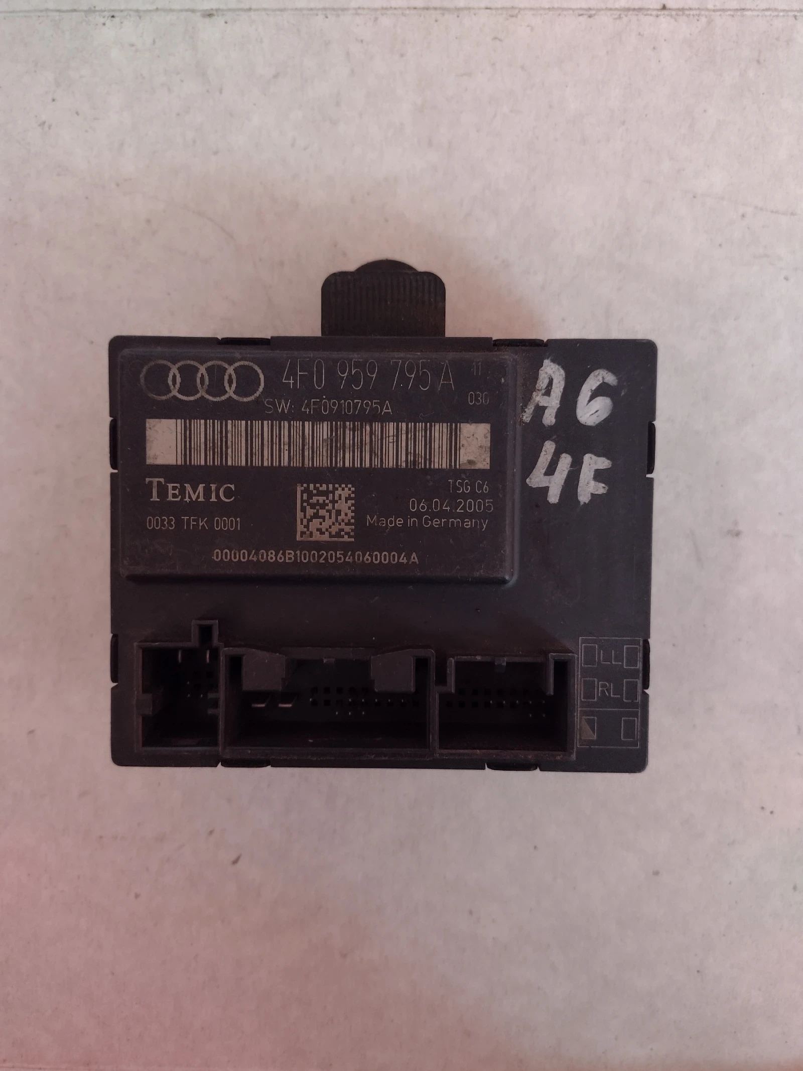 4F0959795A модул за управление на врати  AUDI A6 4F  4F0 959 795 A | Mobile.bg — изображение 1